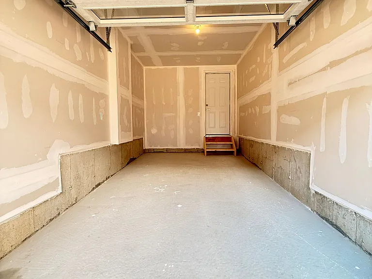 660 Colborne St W #140 — Photo 37