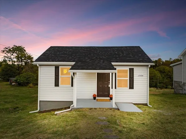 1984 Snider Ln, Pulaski, VA 24301