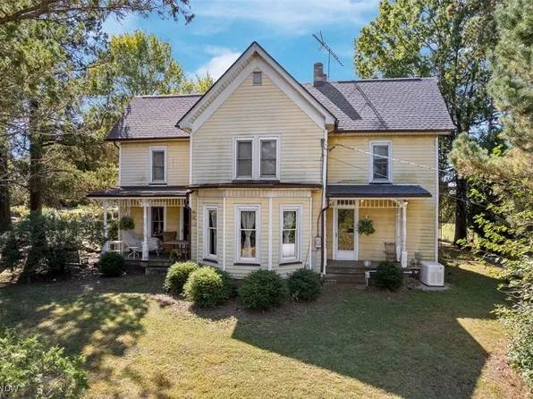 13642 Navarre Rd SW, Beach City, OH 44608