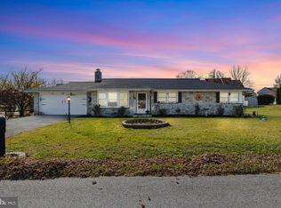 2220 Albern Blvd, Lancaster, PA 17601