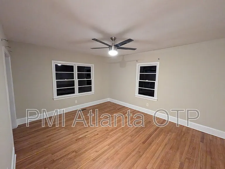 1952 Wellbourne Dr NE — Photo 13