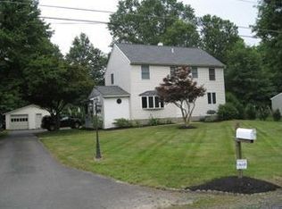 5 Maple St, North Wales, PA 19454