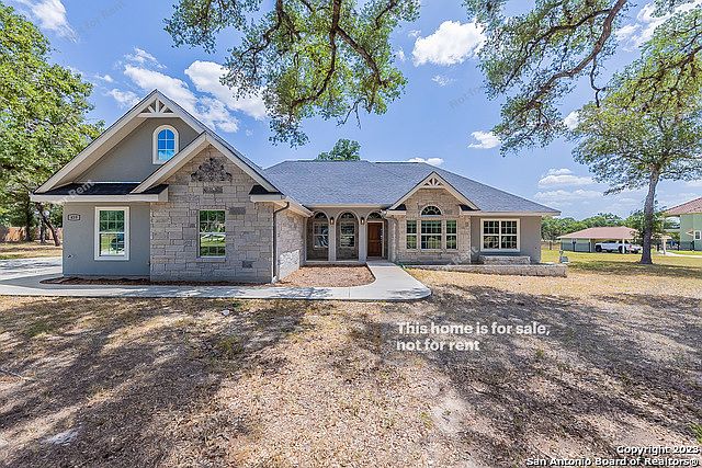 1st image of 439 ROSEWOOD DR