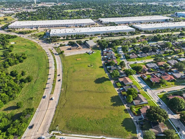 1003 N Peachtree Rd, Mesquite, TX 75149