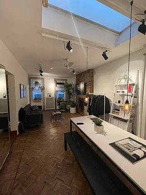 Rented by Weinstein Realty Group | media 2