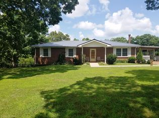 1500 Yellow Ck Rd, Dickson, TN 37055