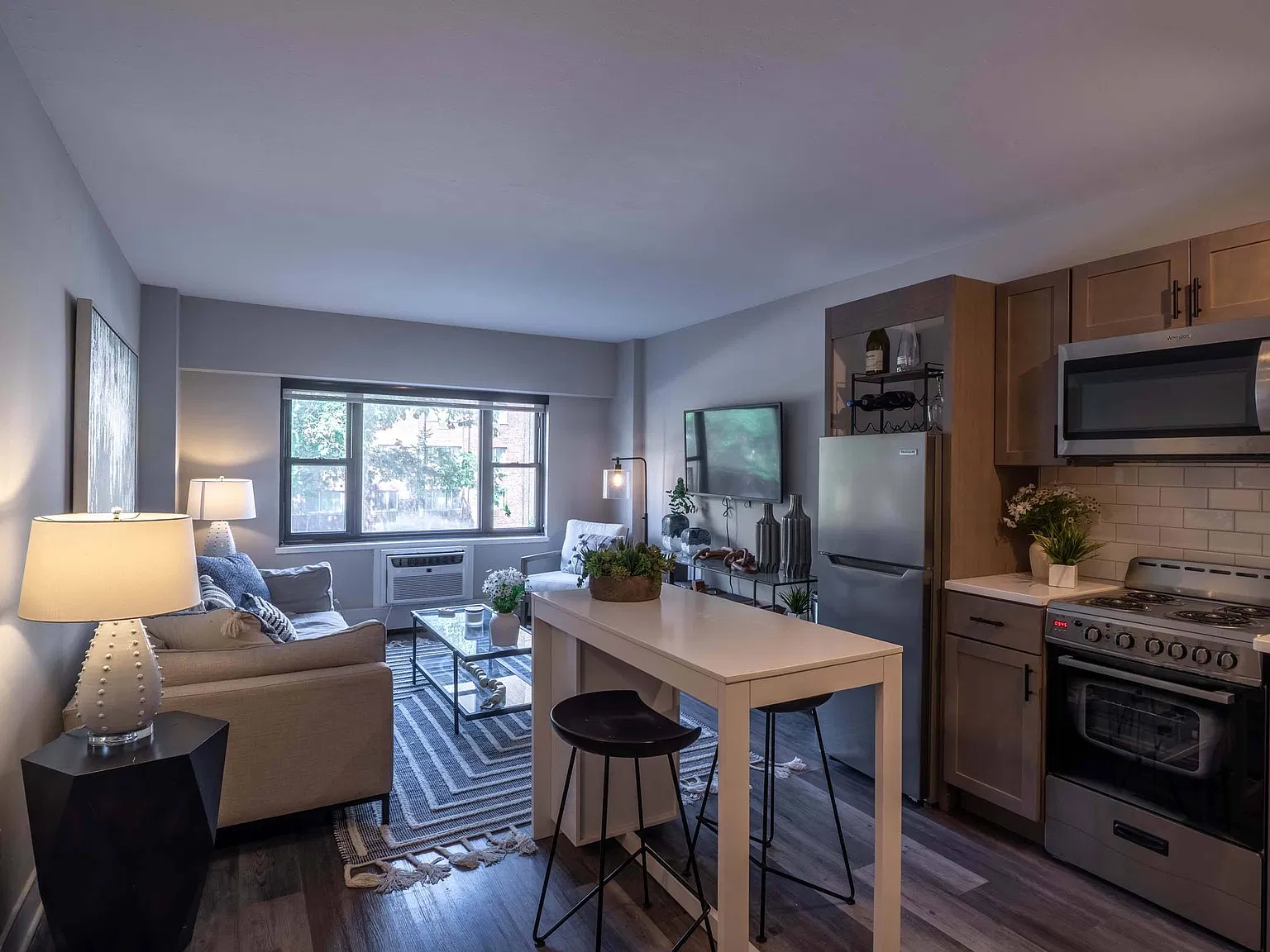 Beachside Apartments — Photo 2