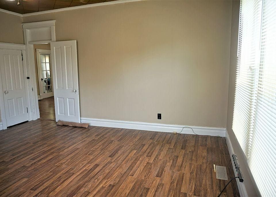 606 N Court 606 N Court St Tuscola IL Zillow