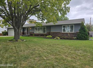 515 Washington Ave, Larimore, ND 58251