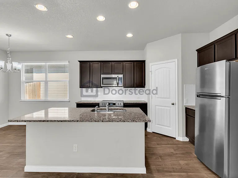 121 Naset Dr — Photo 11