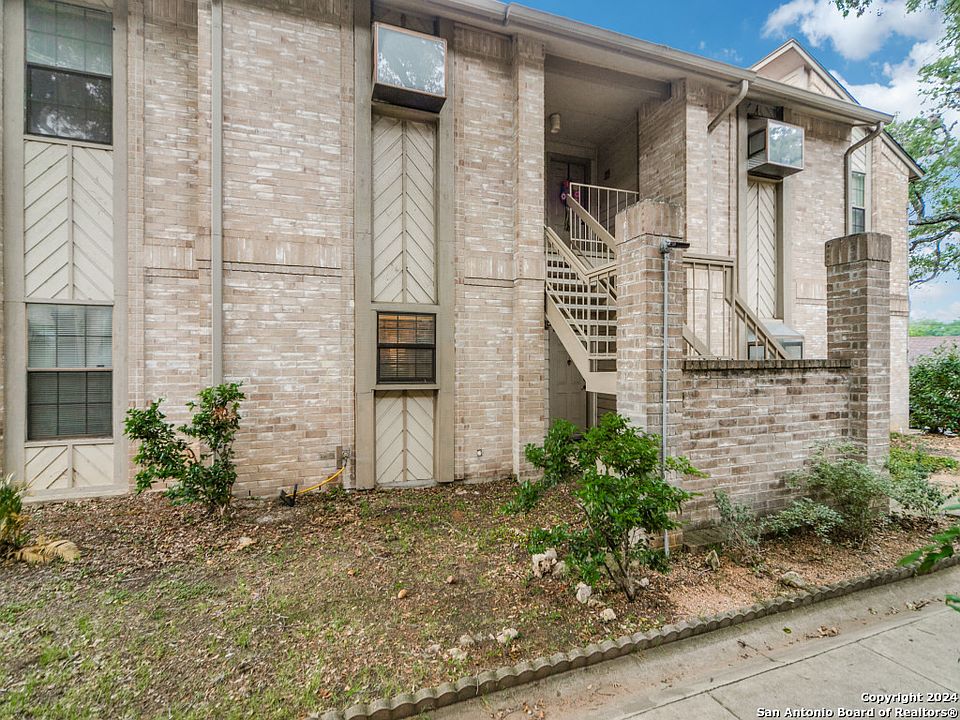 1st image of 12446 STARCREST DR #105
