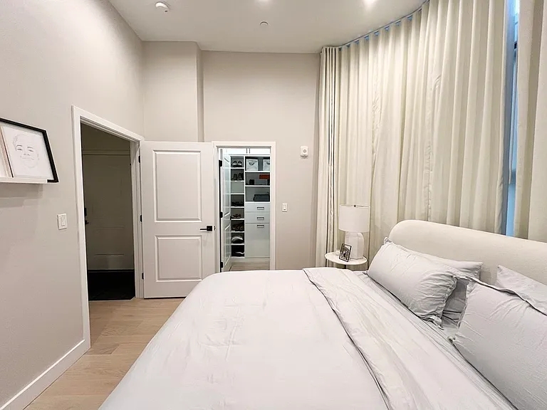 360 Meridian St #7 — Photo 13