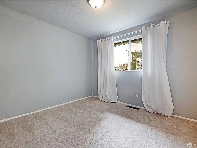 2733 174th St SE — Photo 13
