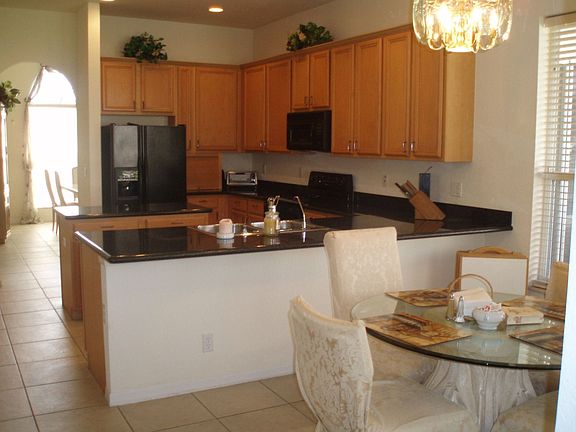 breakfast nook & kitchen