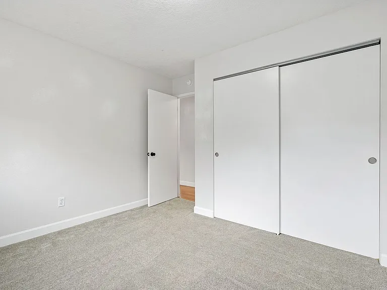 926-928 SE 49th Ave — Photo 11