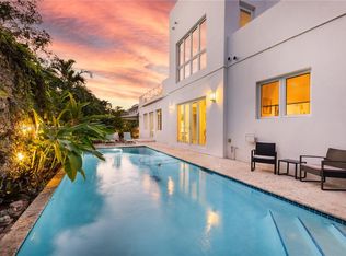 688 NE 68th St, Miami, FL 33138