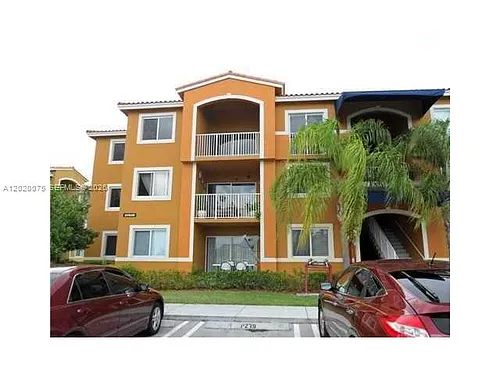 21000 SW 87th Ave #307 Photo 1