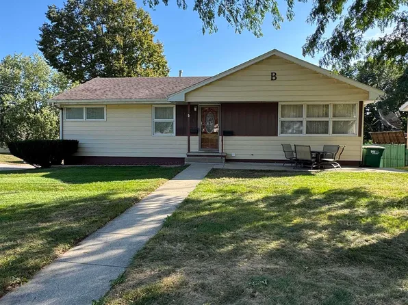 1007 N Maple St, Creston, IA 50801