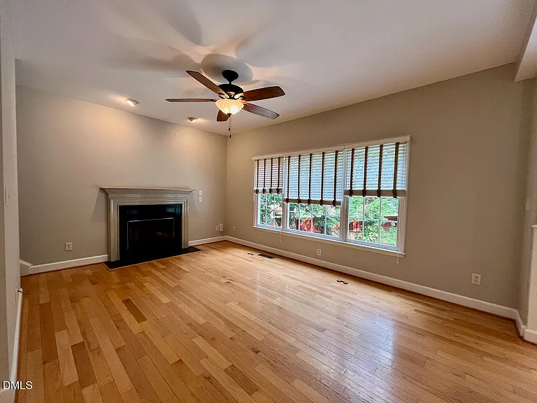 18 Garden Hills Ct — Photo 10
