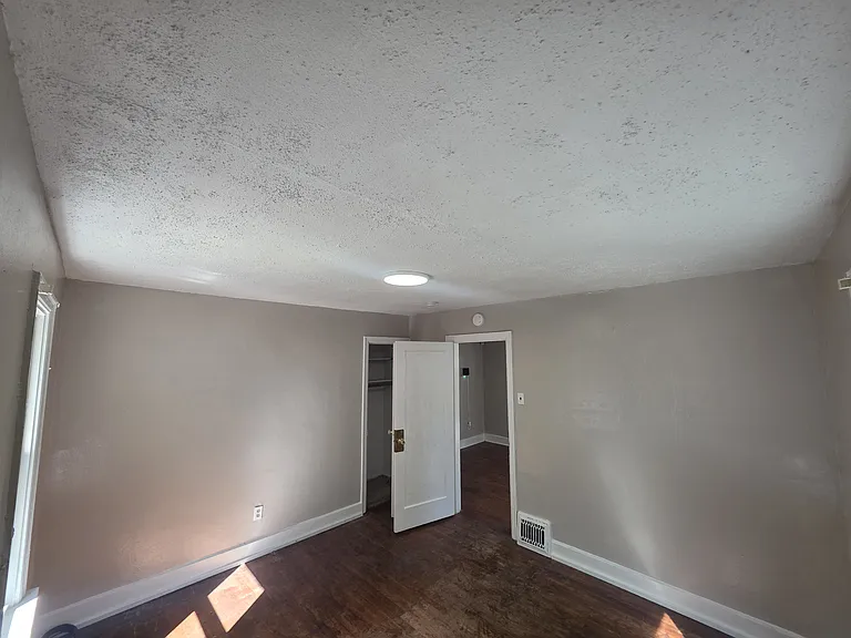 5411 Fletcher St — Photo 9