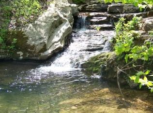 942 Fee Hollow Trl, Yellville, AR 72687