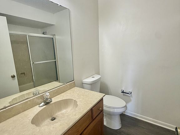 4th image of 3932 Balsam Dr