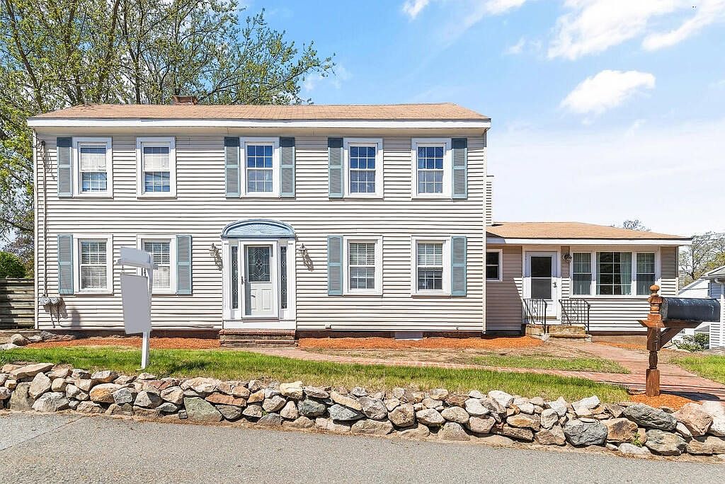 131 Park St, North Reading, MA 01864 Zillow