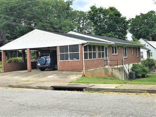 3rd image of 242 Peach St