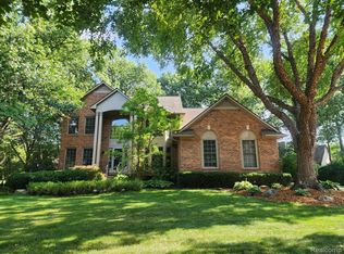 7315 Ilanaway Dr, West Bloomfield, MI