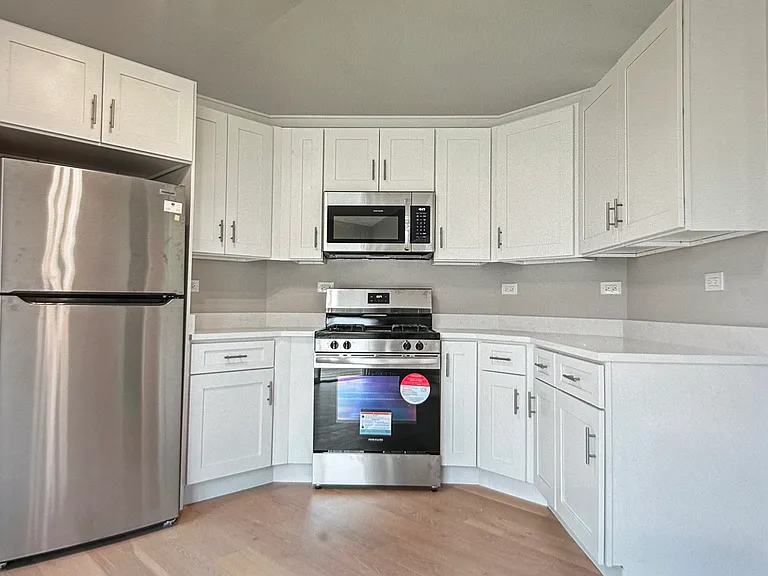 24321 Hemlock Dr — Photo 6