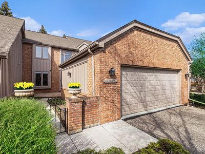 37614 Amber Dr, Farmington, MI, 48331