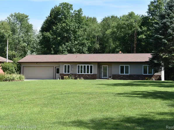 12980 Metcalf Rd, Brockway, MI 48097