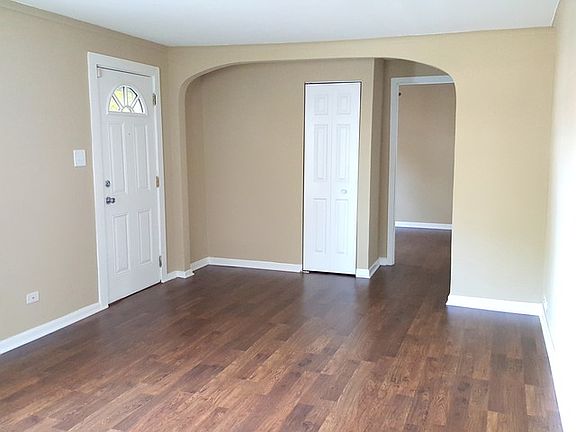 3rd image of 5701 W 89th Pl