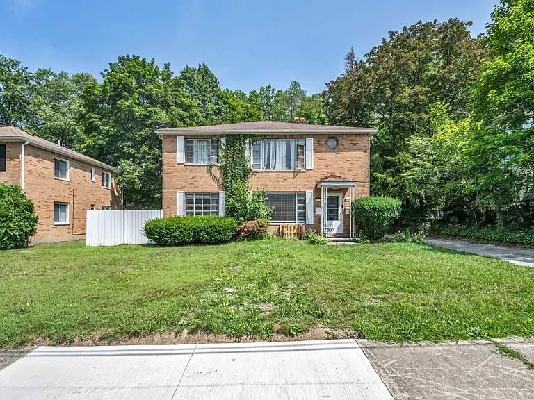 1787 Tanglewood Dr — Photo 1