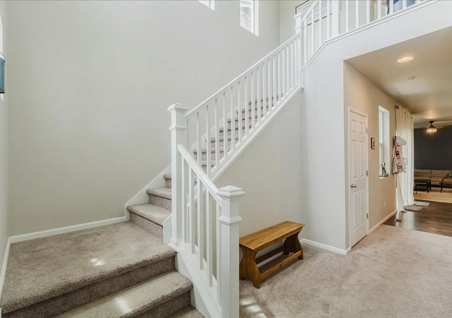 Spacious 4BR, 2.5 BA House in Denver — Photo 3
