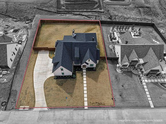 2nd image of 205 Shortleaf Ln