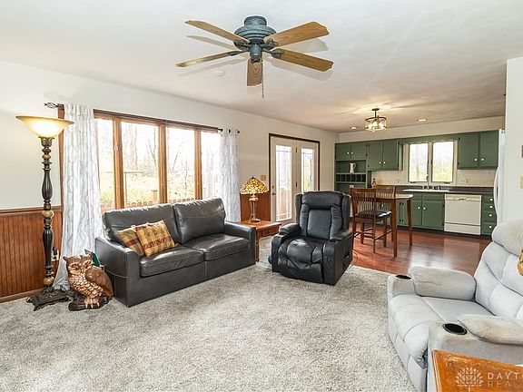 5th image of 3544 N Creek Dr