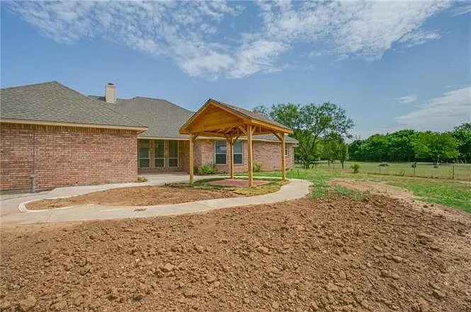 320 Twin Creek Dr — Photo 26