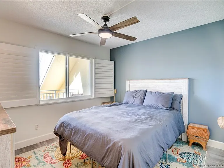 5601 NE Gulfstream Way — Photo 42