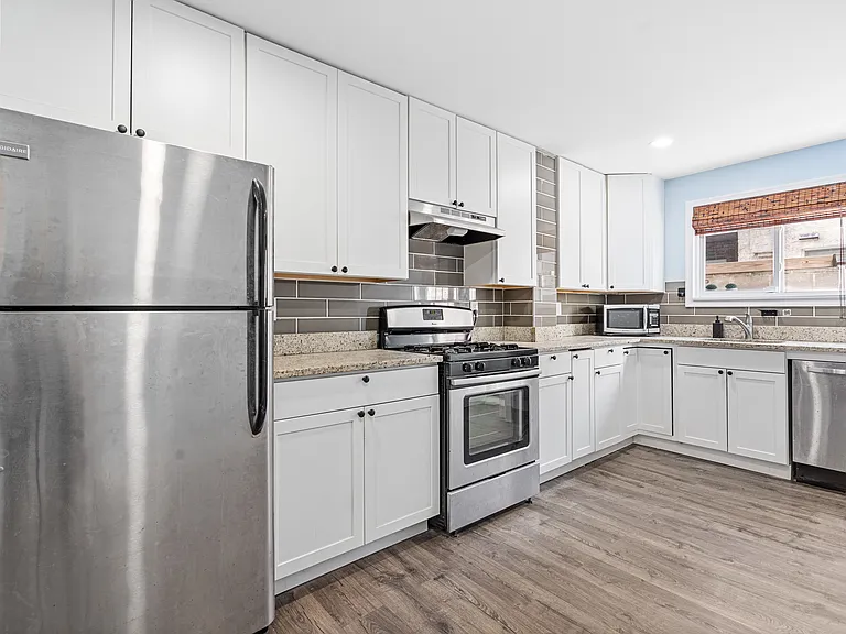 2420 S Percy St — Photo 9