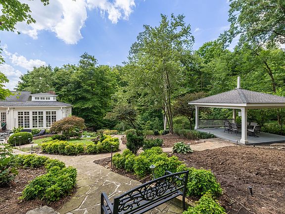 5th image of 338 Haddon Ct