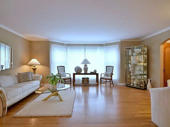 5th image of 1623 N 76th Ave