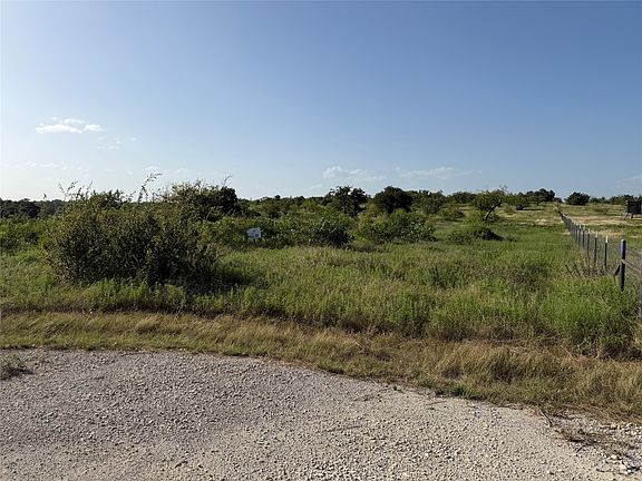 5th image of Comanche Hills Dr