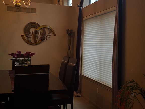 5th image of 5689 Versailles Ave