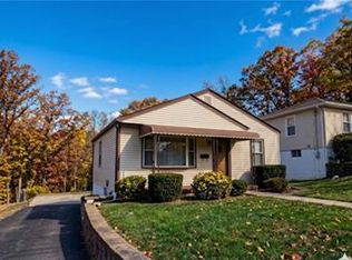 420 Violet Dr, Lower Burrell, PA 15068