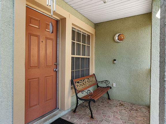 5th image of 9780 Hollyhill Dr