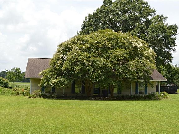 3rd image of 284 Clemen Luneau Rd