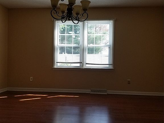 3rd image of 2227 Windridge Ct