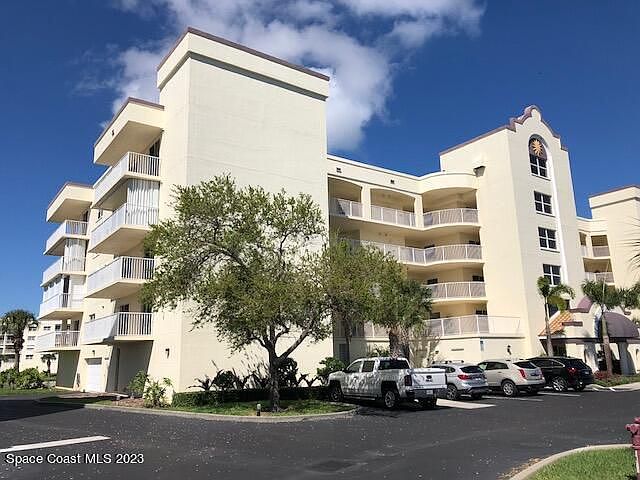 1st image of 8871 Lake Dr APT 501