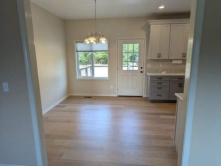 4202 Hoff Rd — Photo 8